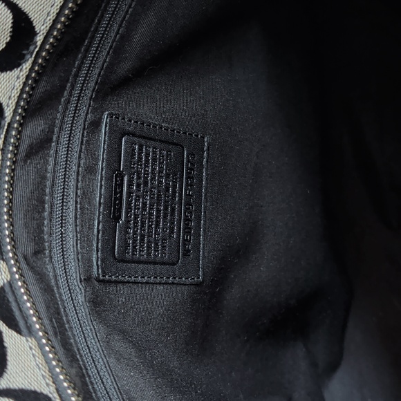 Coach Hampton Signature Tote - Picture 11 of 16